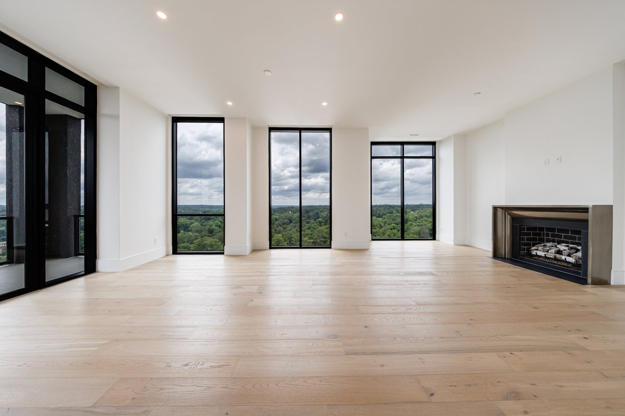2425 Peachtree Road Unit 1806