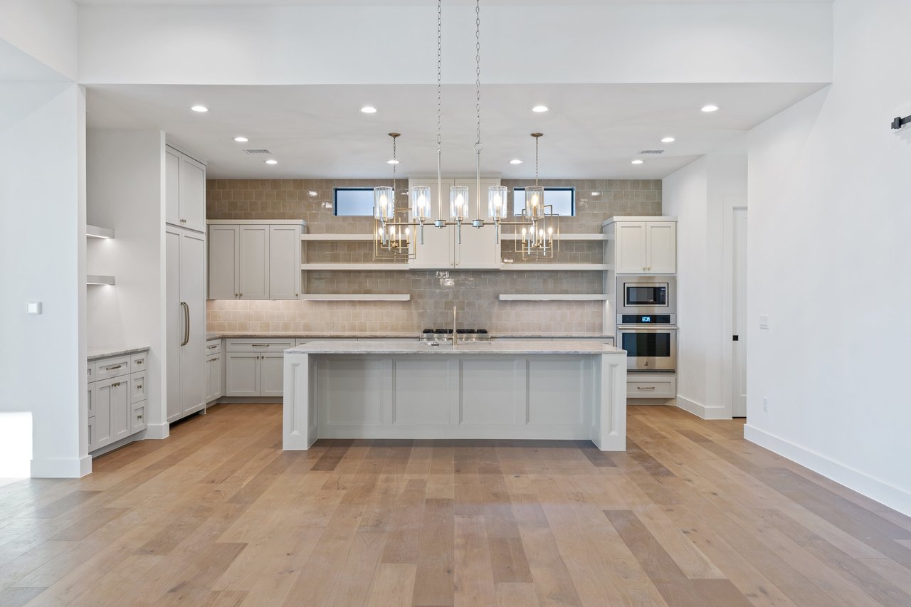 406 Sweet Grass LN