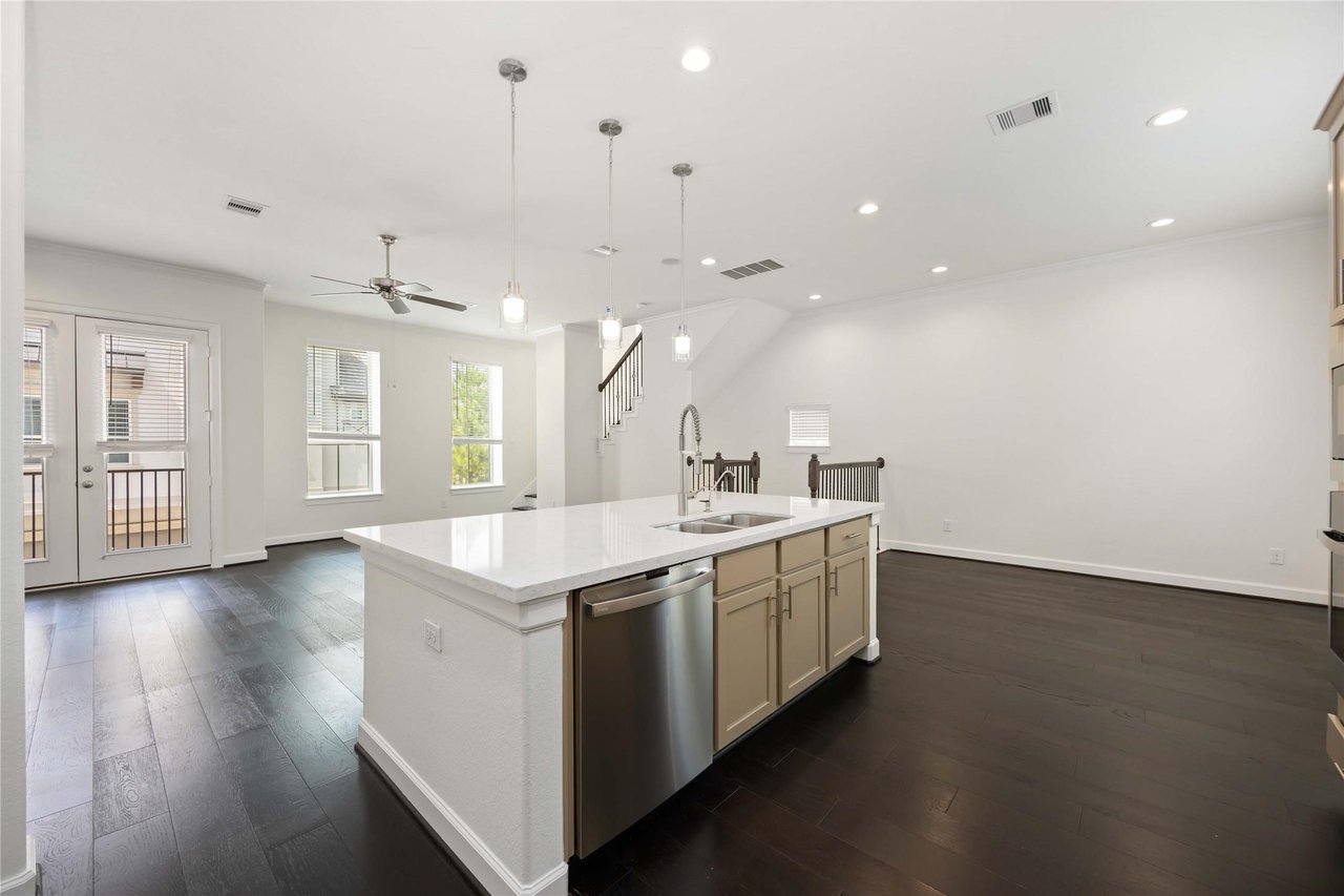 4012 Centre Valley Ln Houston, TX 77043