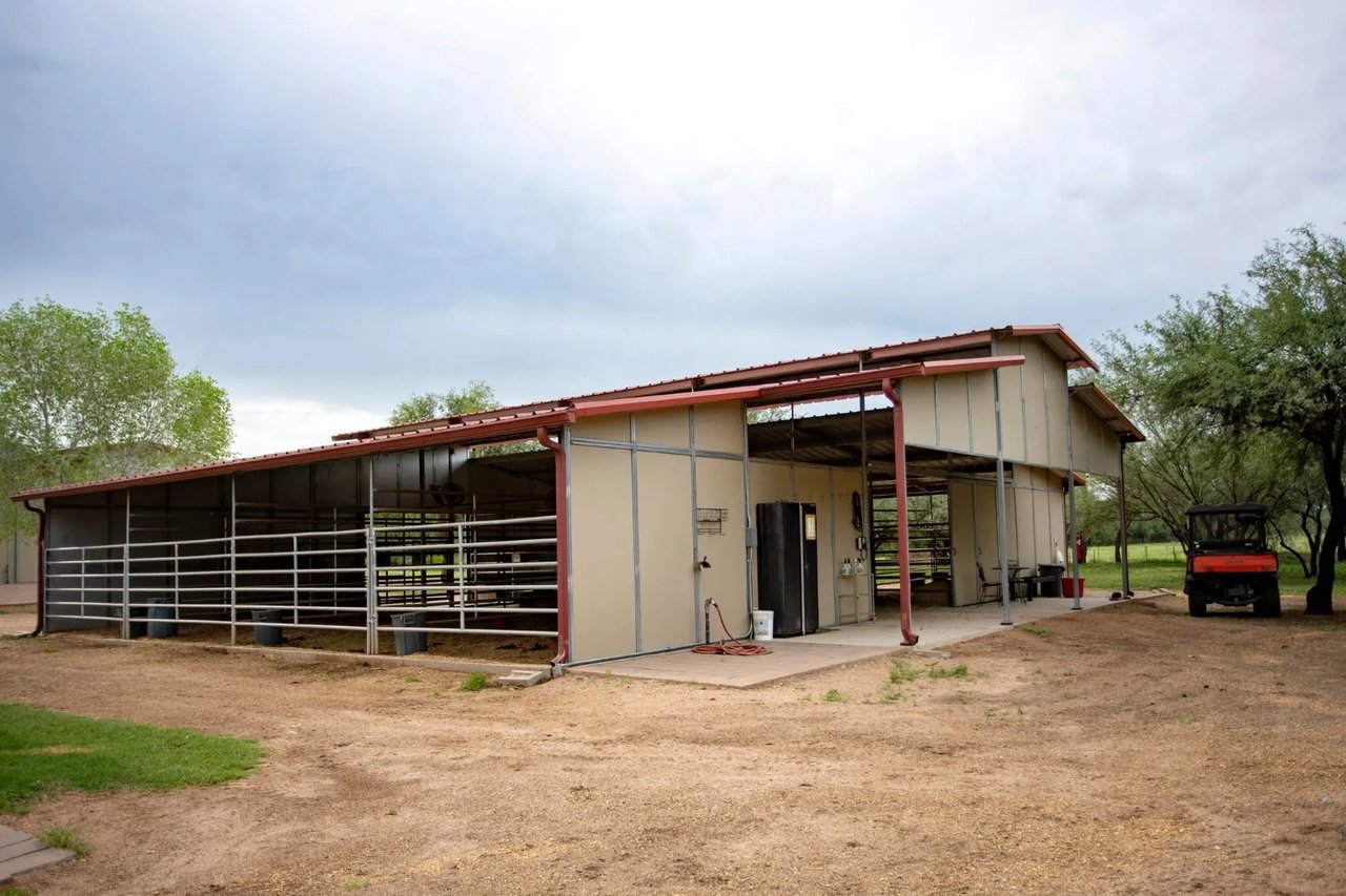 3155 W Elephant Head Rd