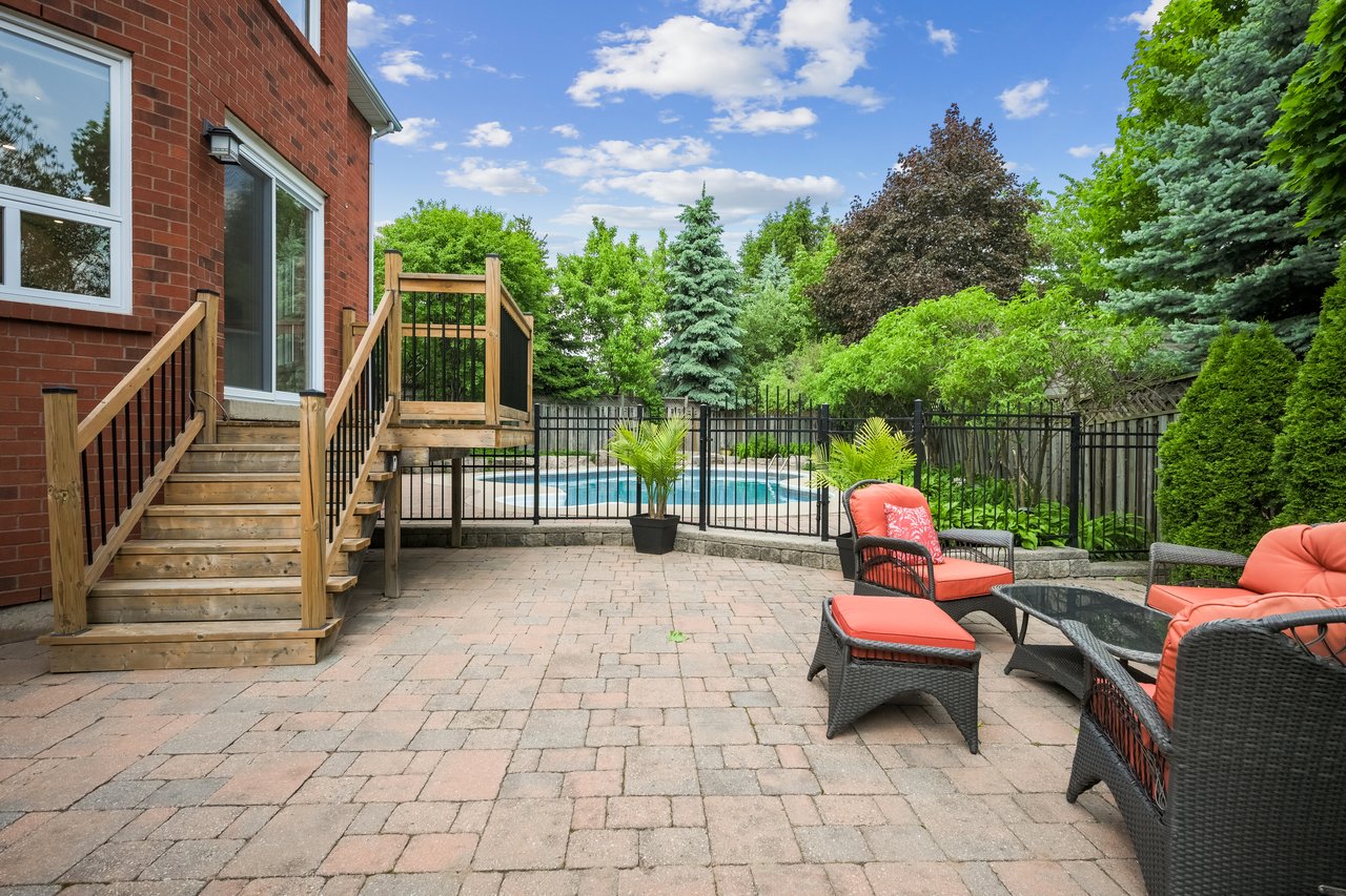 Executive Home in prestigious Glen Abbey