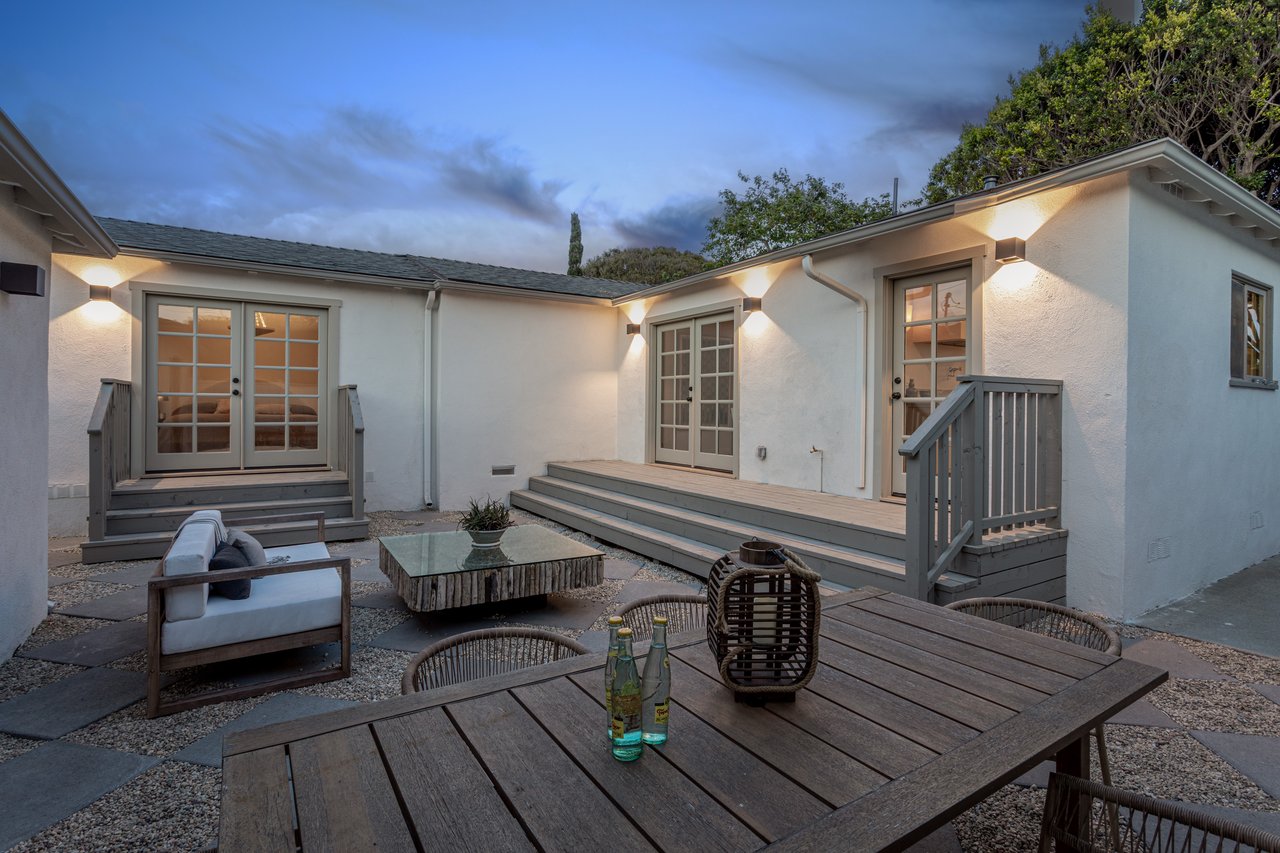 2453 Oak St, Santa Monica