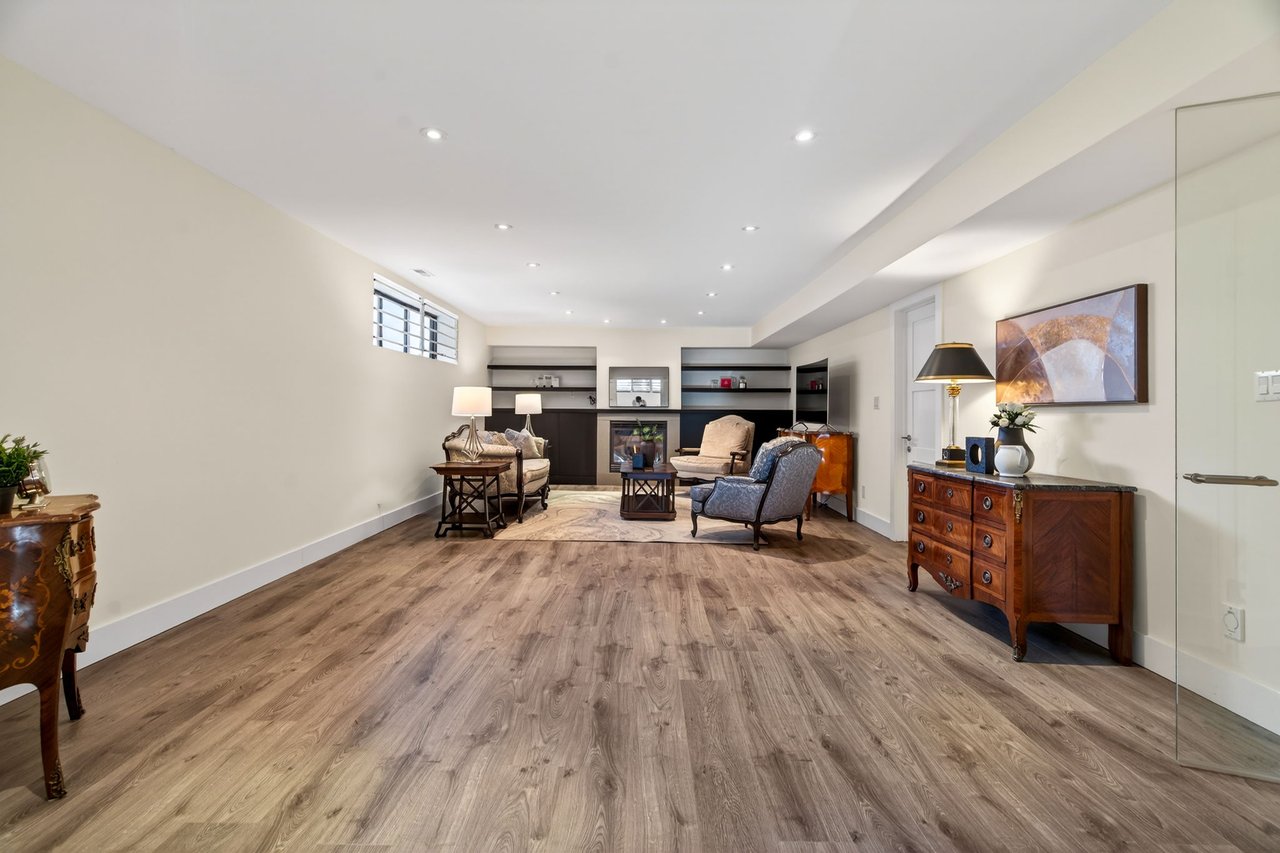 SOLD. Beautifully Updated Bungalow