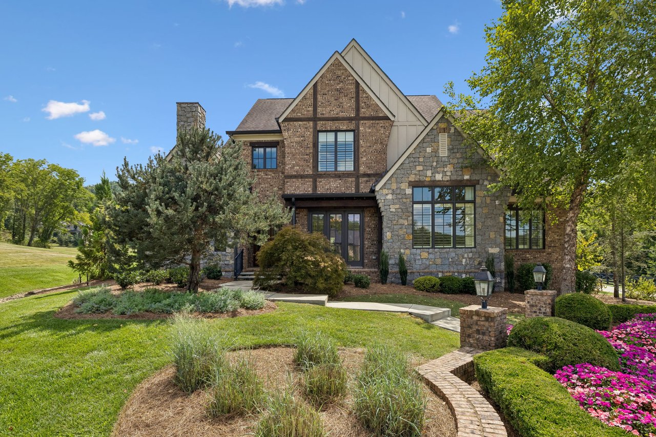 1211 Round Grove Ct