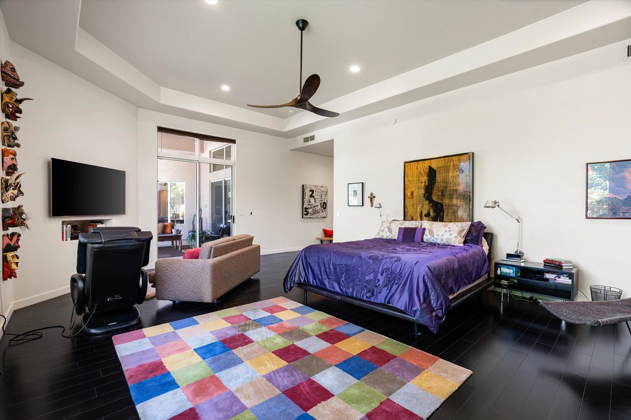 7124 E FOOTHILL Drive