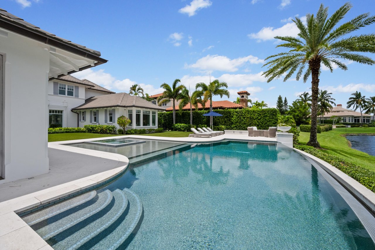 194 Locha Drive