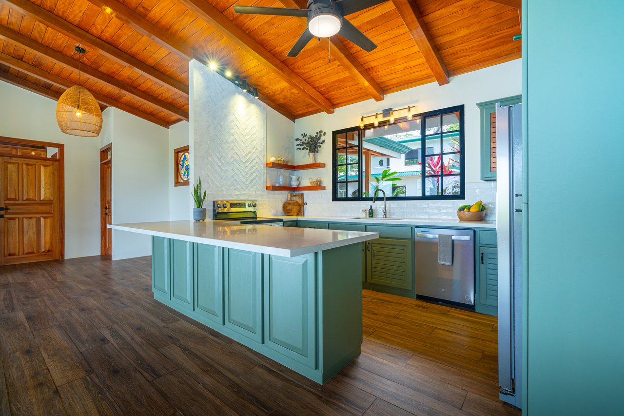 Ocean View Home in Escaleras with Guest House
