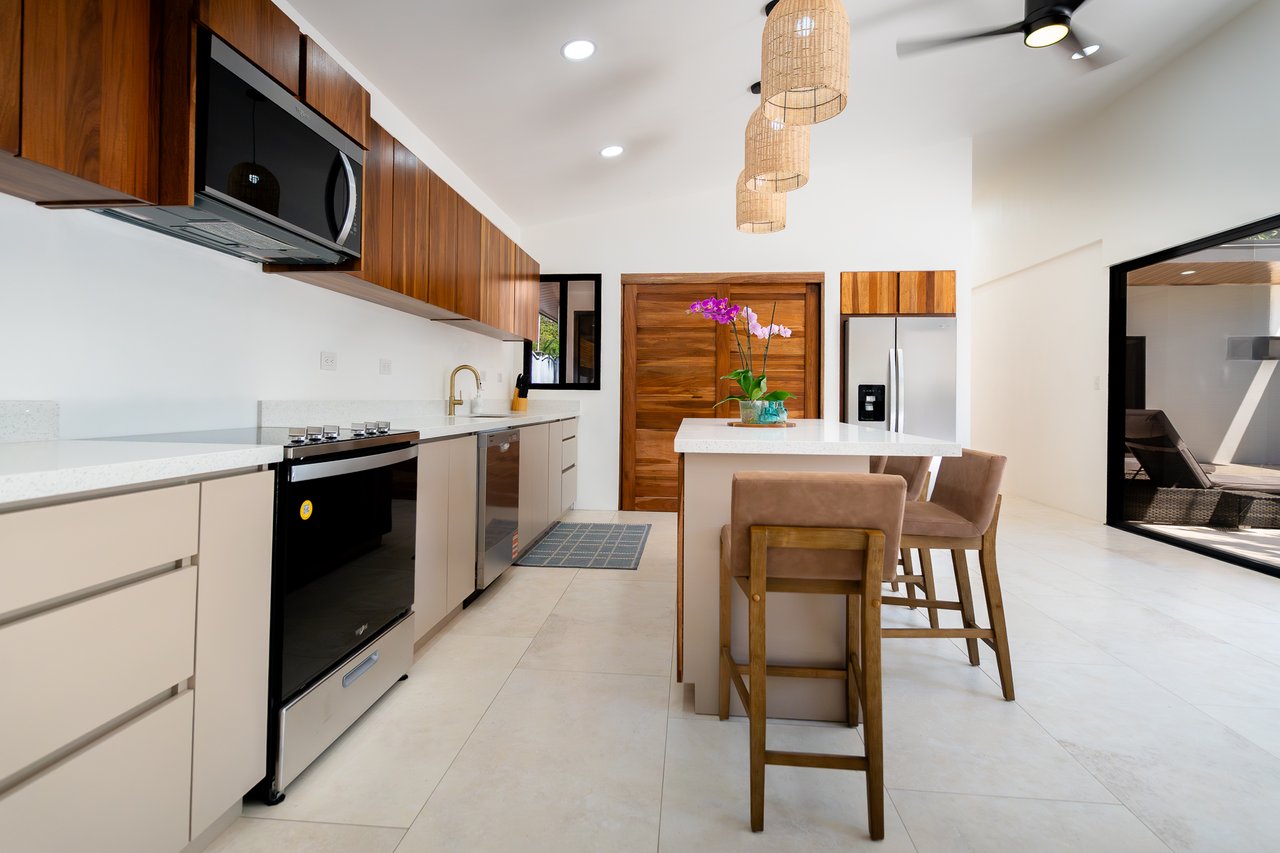 LOCATION,LOCATION, LOCATION – 3-BEDROOM VILLA STEPS FROM THE BEACH