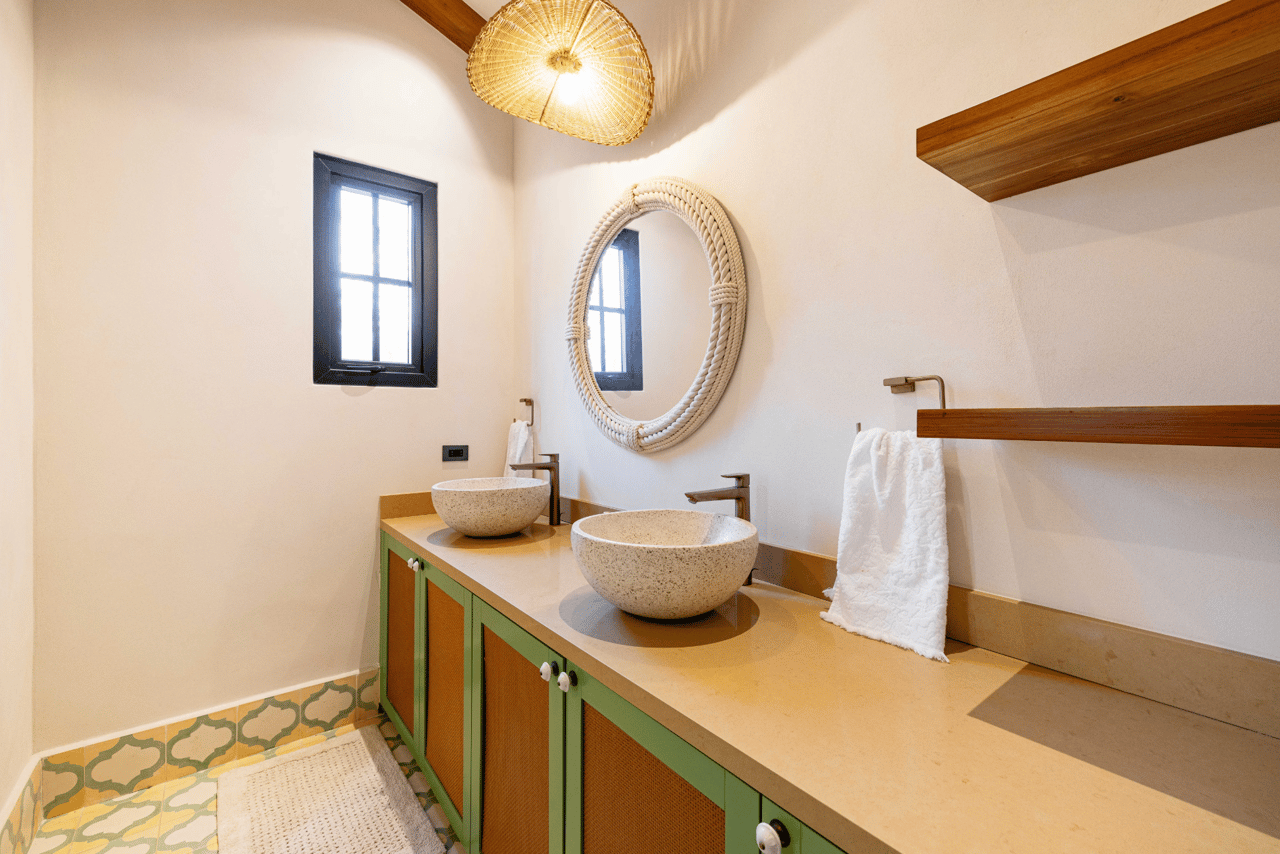 Casa Las Mareas | Beachfront Spanish Colonial Villa with Private Pool in Hacienda Pinilla