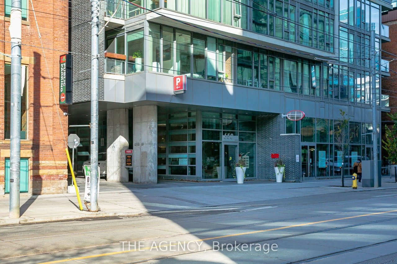 KING WEST LUXURY 