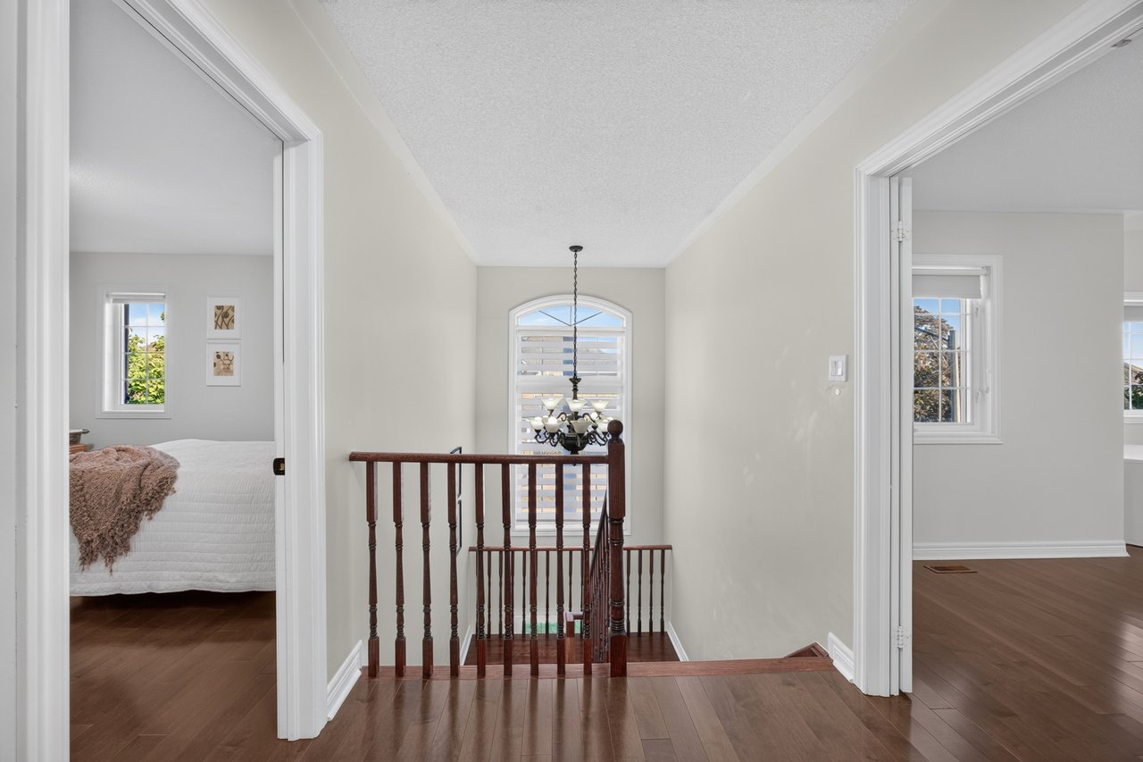 2201 Lapsley Crescent, Oakville