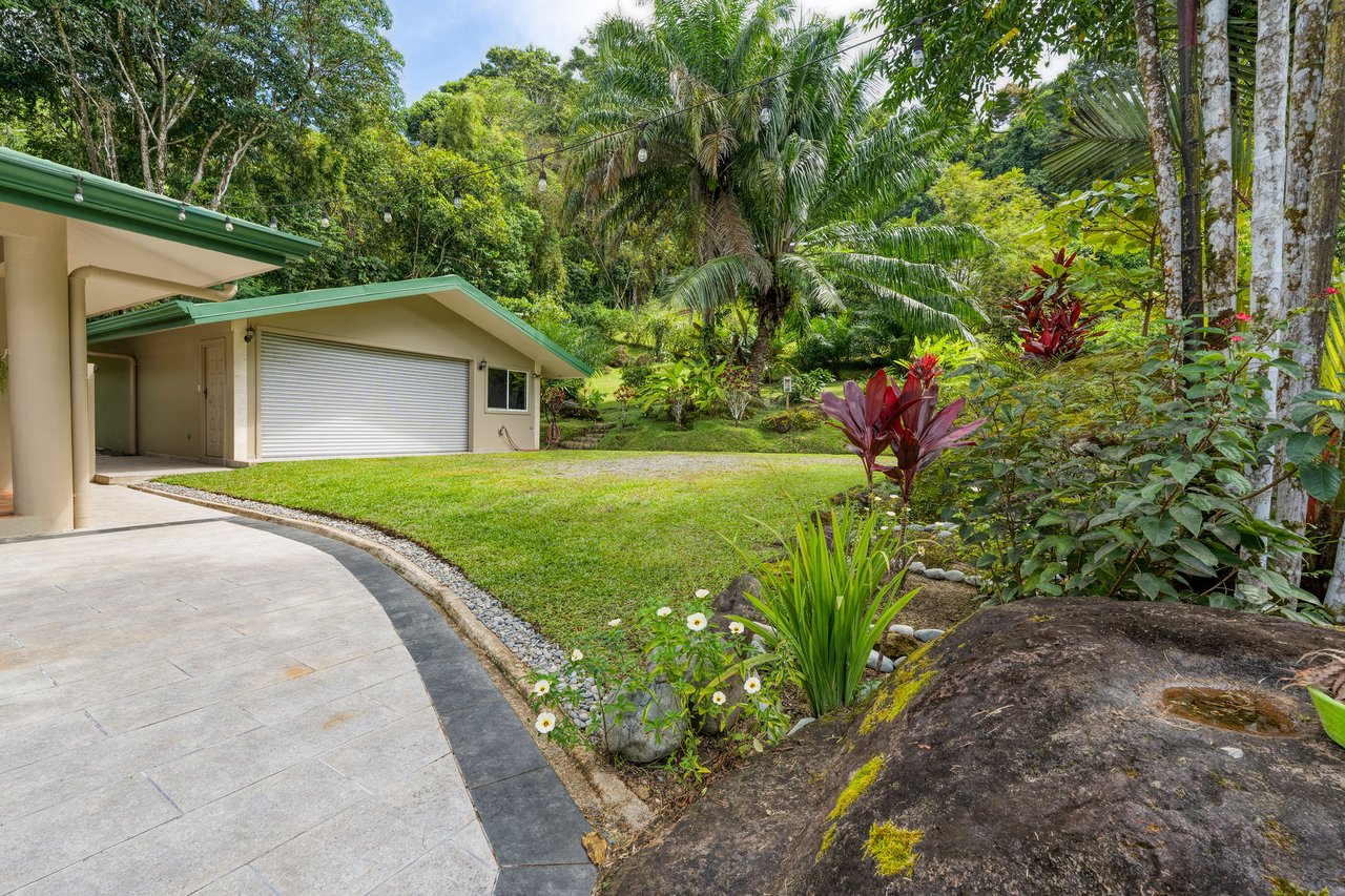 CASA TRANQUILA IN LAGUNAS – HOME, GUEST SUITE, SALON, AND GARAGE WITH WORKSHOP