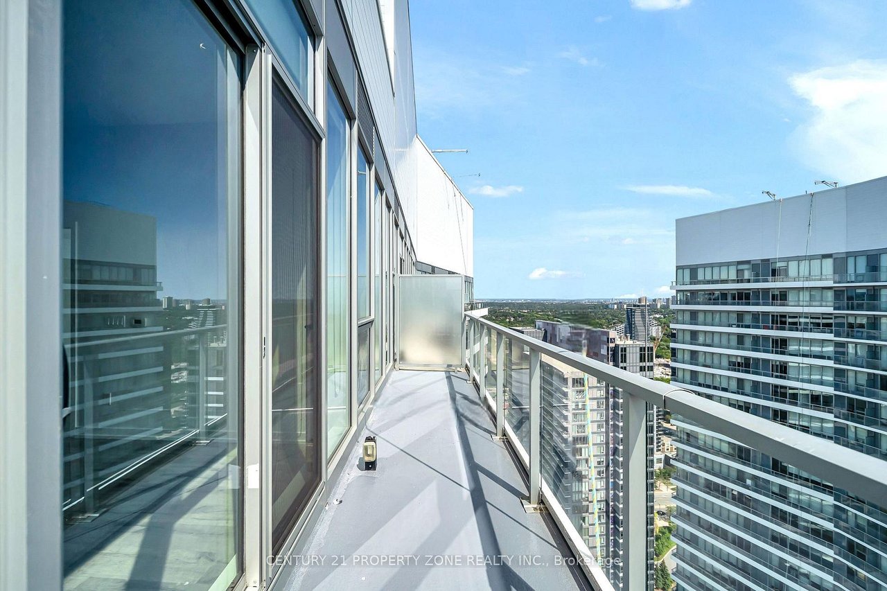 PERFECT SUITE FOR PENTHOUSE LIVING