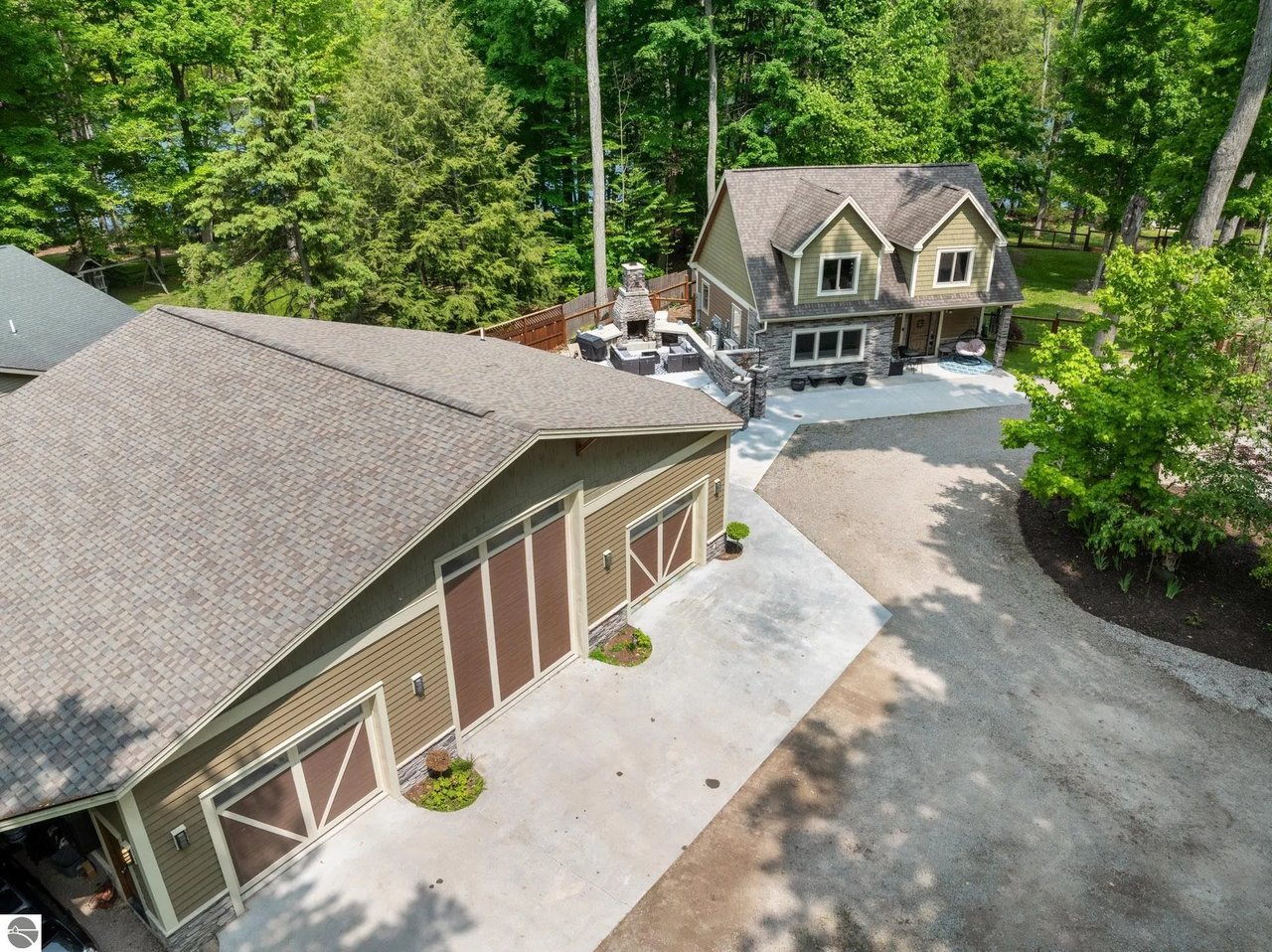 7105 SE Torch Lake Dr