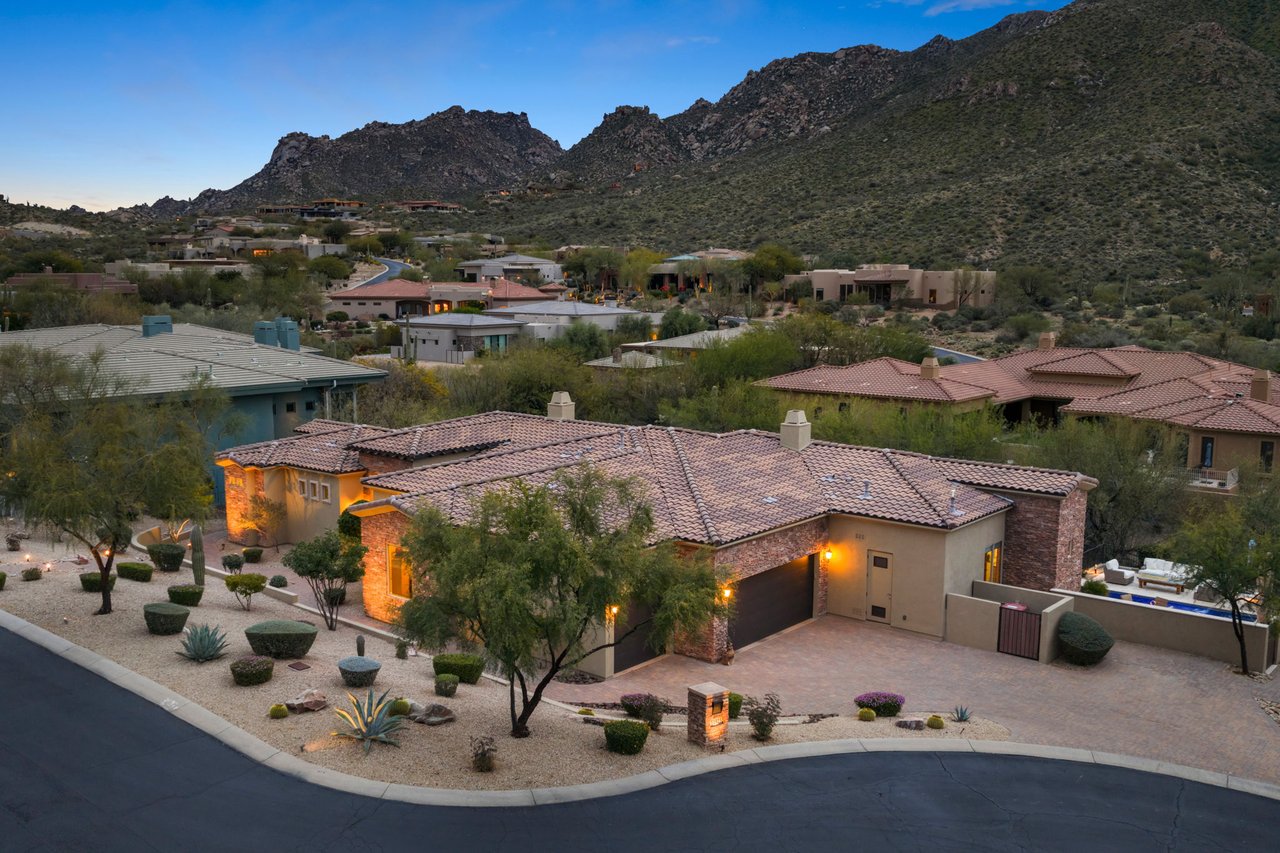 11923 E CASITAS DEL RIO Drive