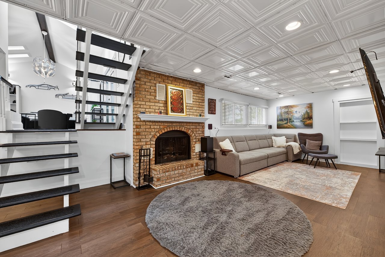 36W422 River Grange Rd, St. Charles IL. 1.3-Acre Property with Space and Privacy