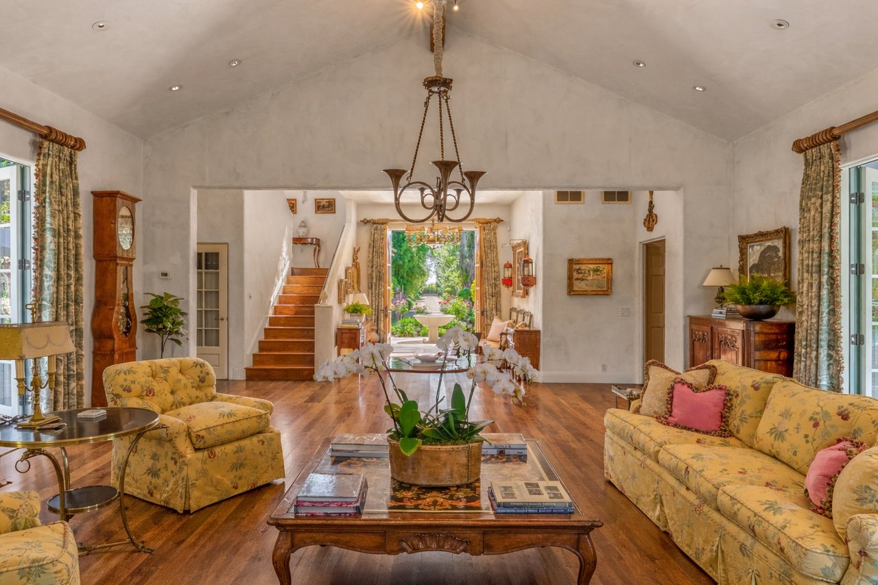 Mills Lane, St. Helena