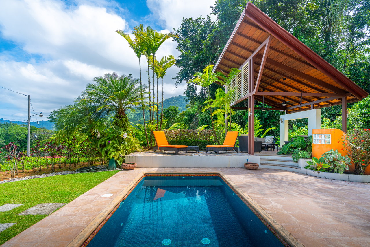 Casa de Orquideas - Mountains, Ocean and Jungle with Privacy In Gated Community, Ojochal