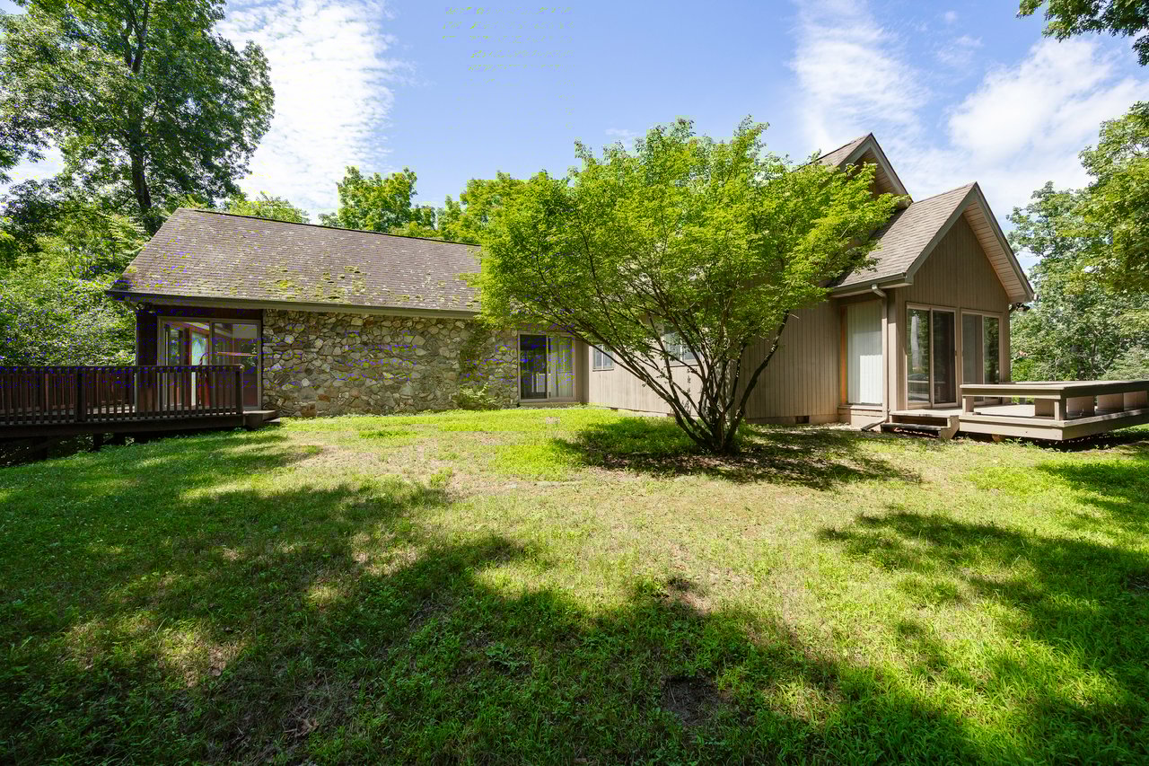 12 Wolf Lane