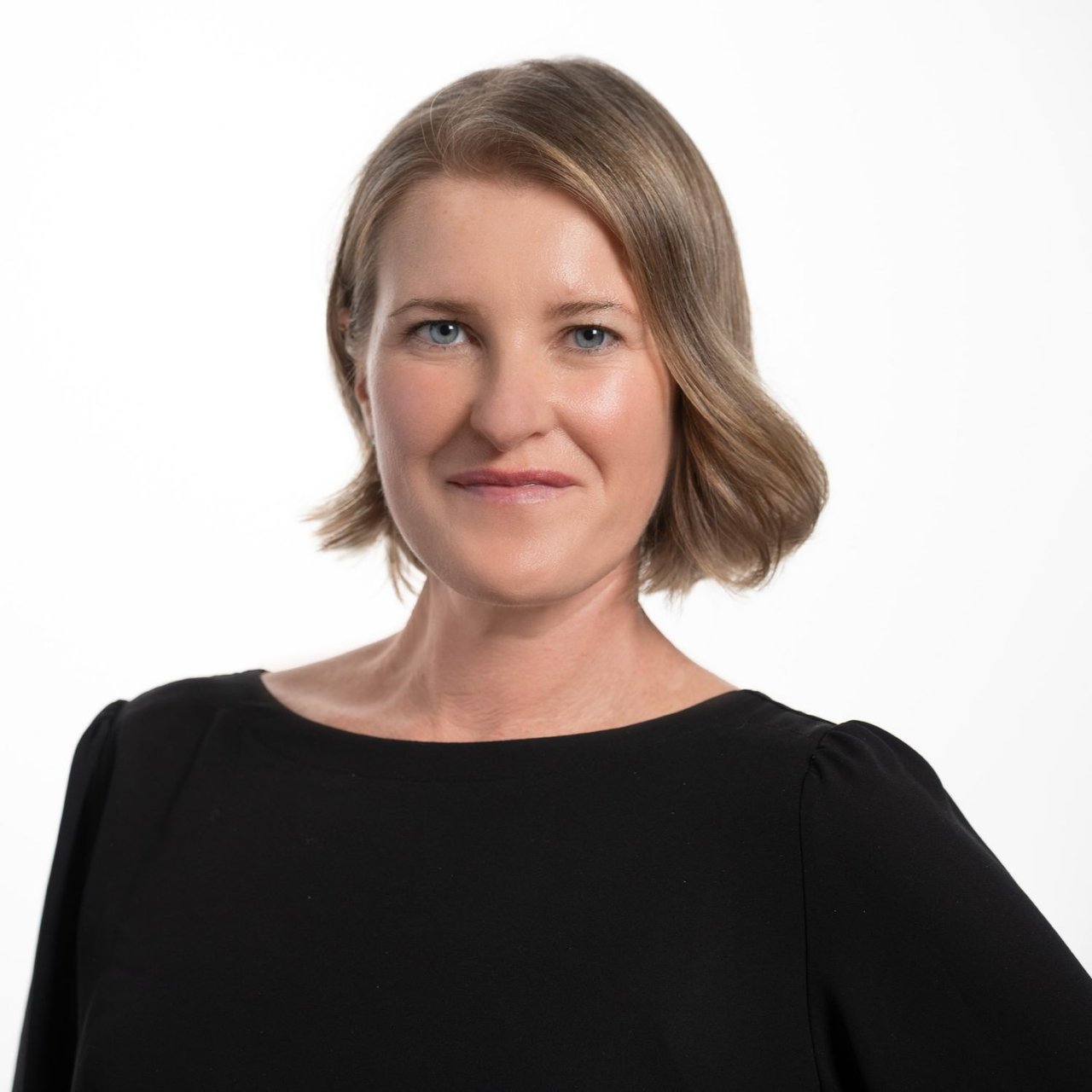 Rose Ryley Edgartown, MA Real Estate Agent Headshot