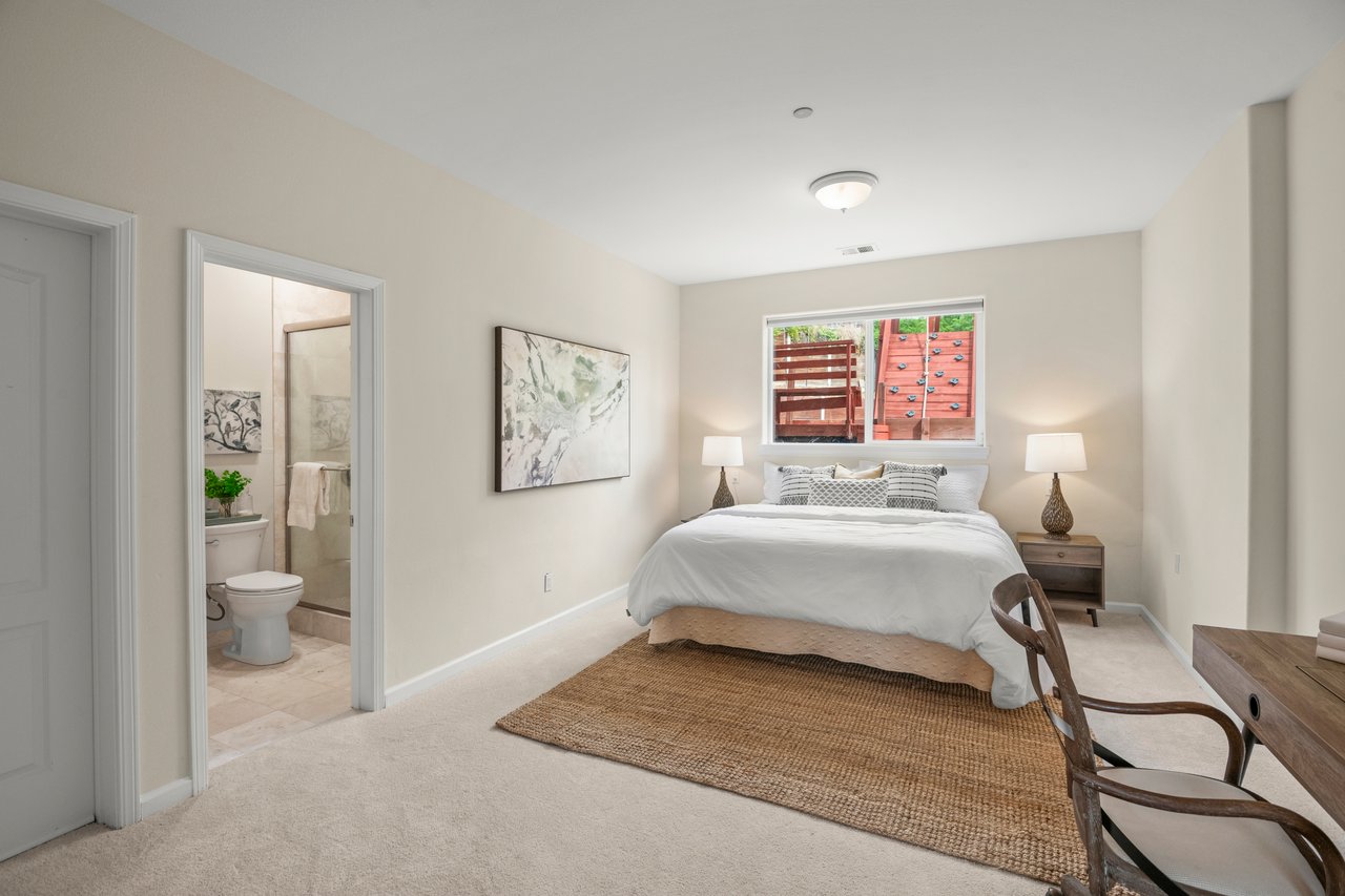 15855 Jackson Oaks Drive