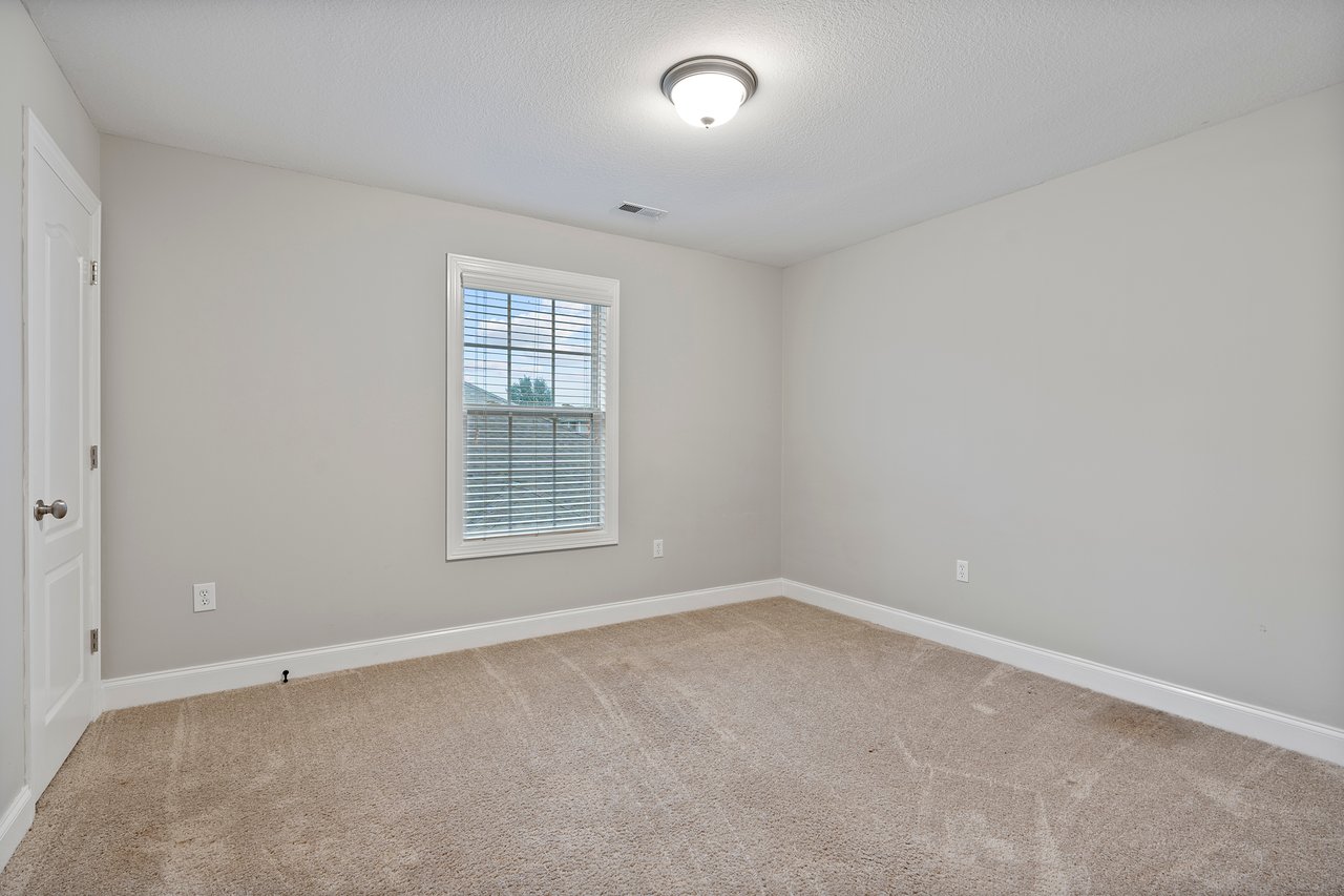 GOLDSMITH-SCHIFFMAN School District with 4 Bedrooms!!