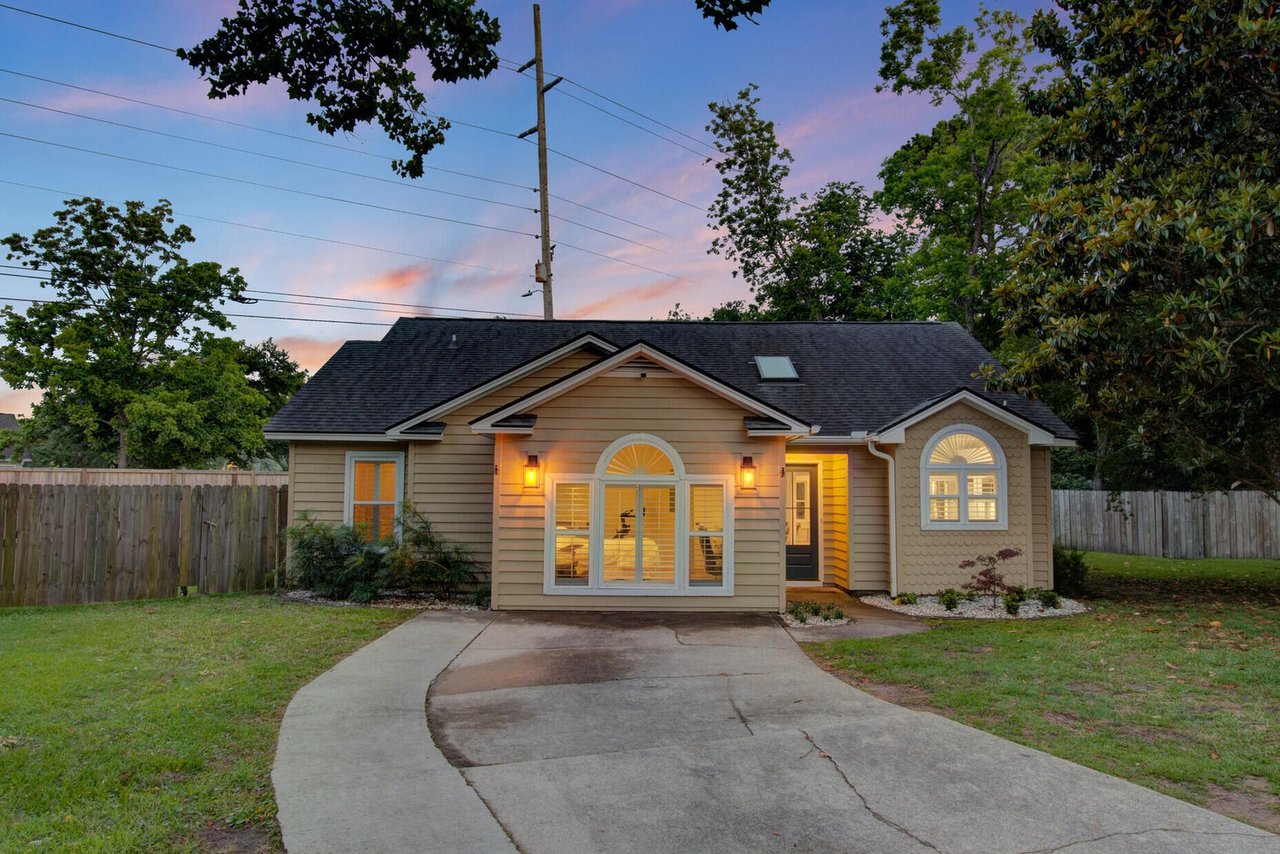 1231 Llewellyn Road