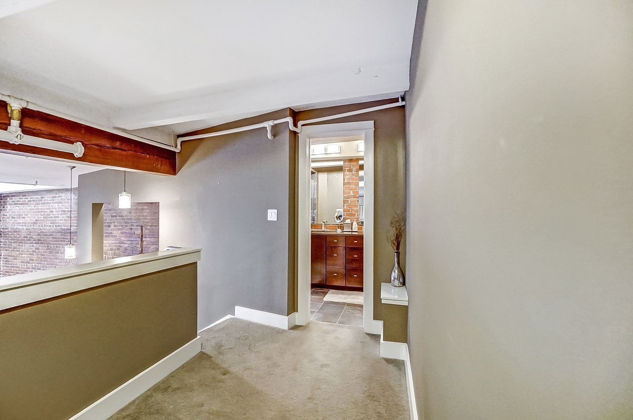 26 E 6th St. (3 units available.) #702, #802 #803