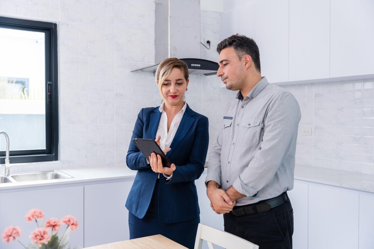 🏡 Why Buyers Are Comparing Homes in Seattle More Carefully Than Ever