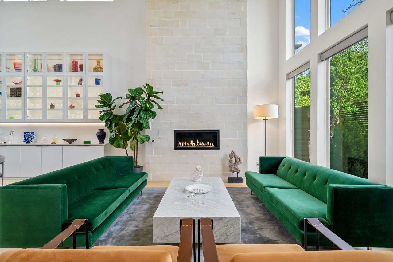 423 W Colorado Boulevard