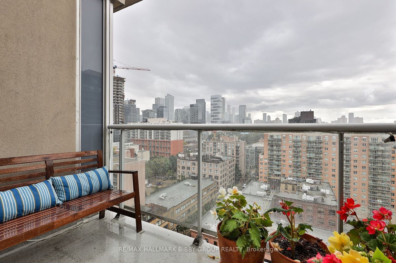 ST. LAWRENCE MARKET LUXURY FEATURE