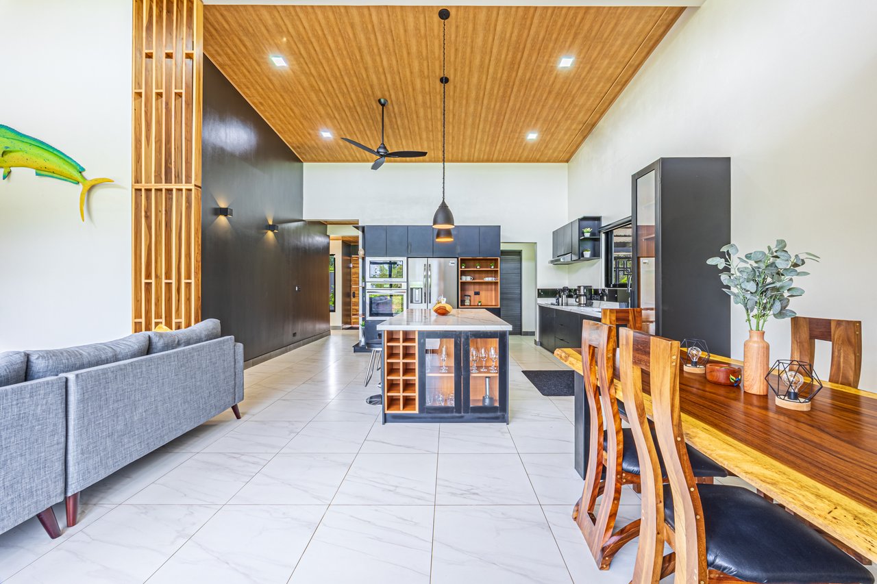 Casa Palma – Brand New Luxury 4BR/4.5BA Home with Stunning Sunset Views in Quepos