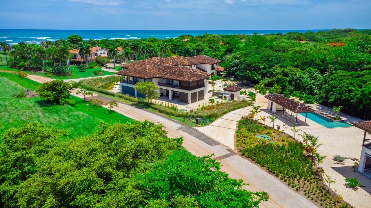 Lago de Palma 58 | Walk-to-Beach Luxury Home in Exclusive Hacienda Pinilla Community
