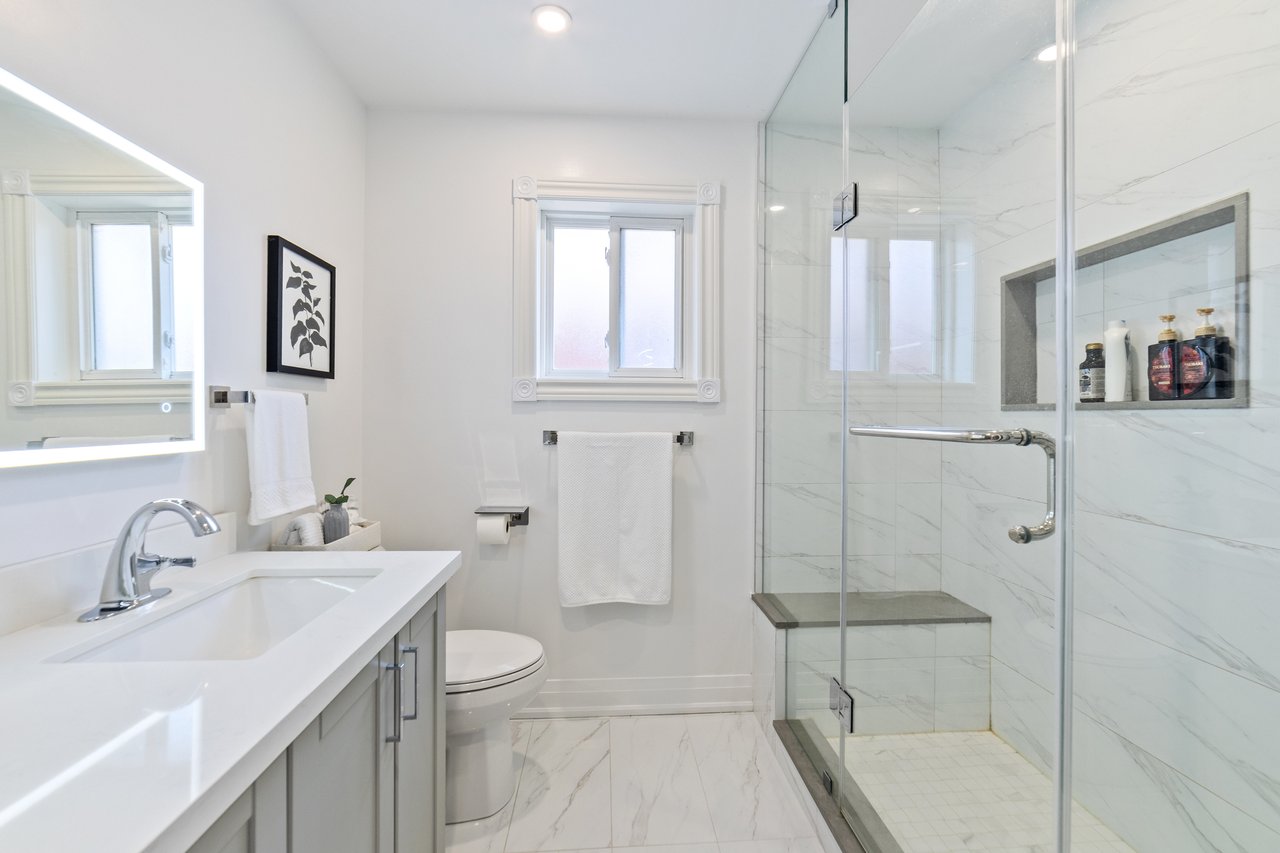 6837 Lisgar Drive
