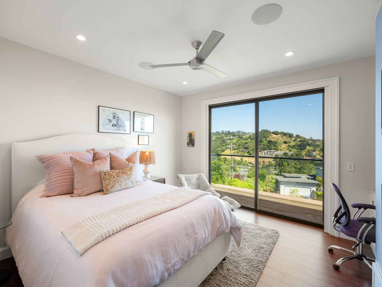 Stunning View Residence Built in 2015