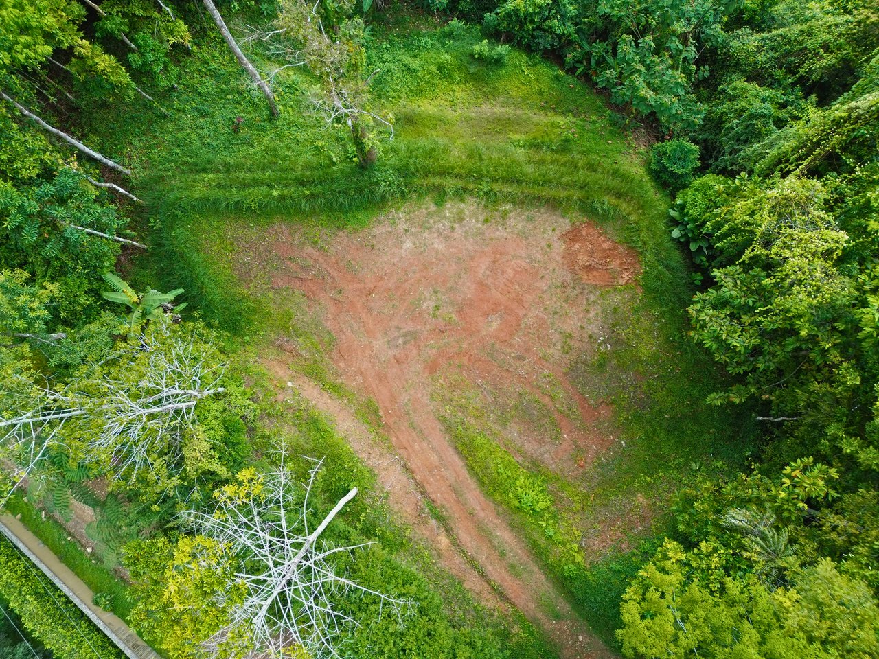 Build-Ready Ocean View Lot in Uvita Hills