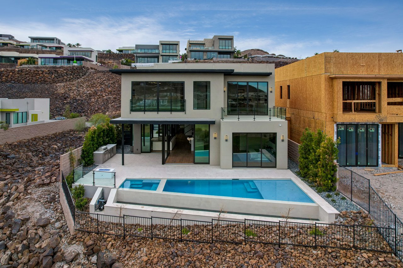 Modern Model Home for Sale in MacDonald Highlands