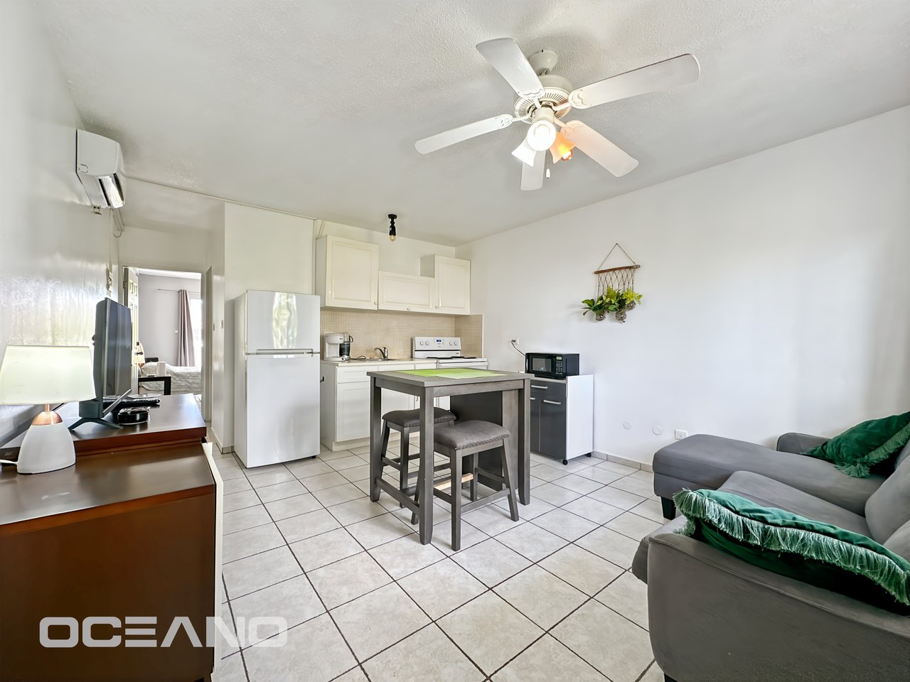 EXCLUSIVE : 1-Bedroom Apartment – PALM COURT