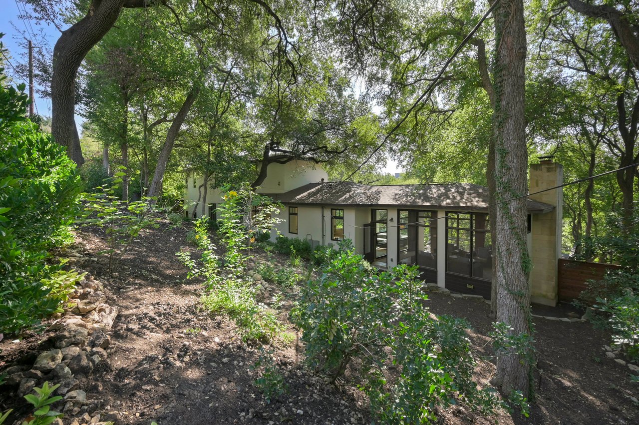 2406 Pemberton Parkway
