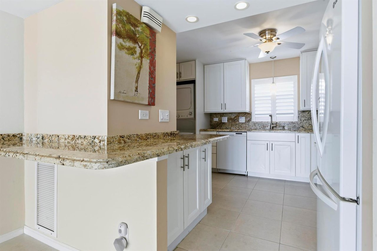 801 Lake Shore Drive #817