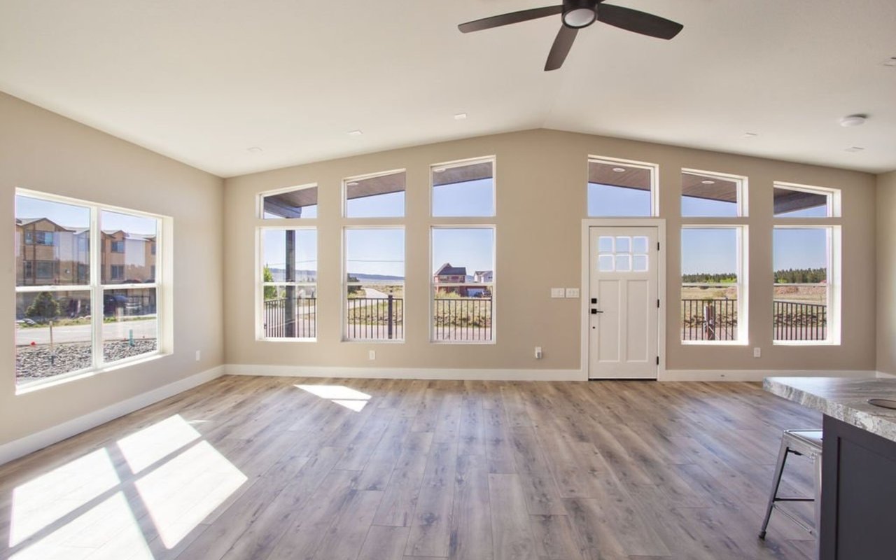 Just Listed: Spectacular Views, Ski Proximity, and Unmatched Convenience at Stone River Ranch!