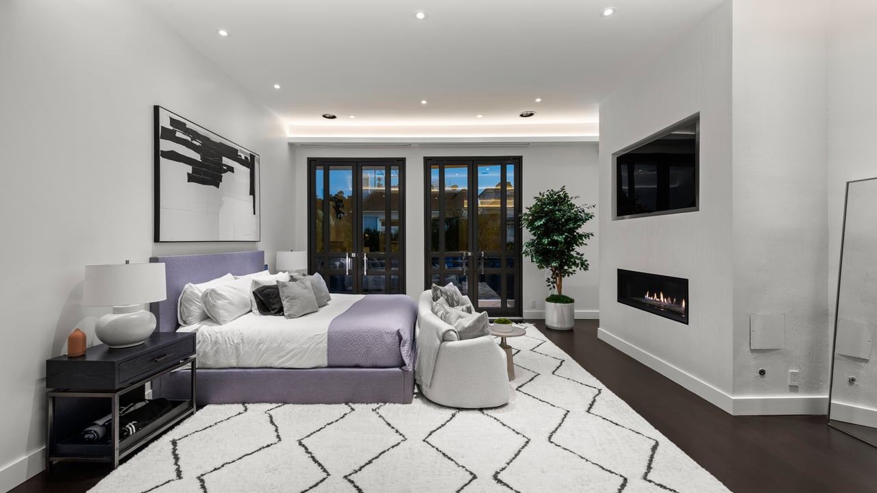 145 Channel Pointe Mall