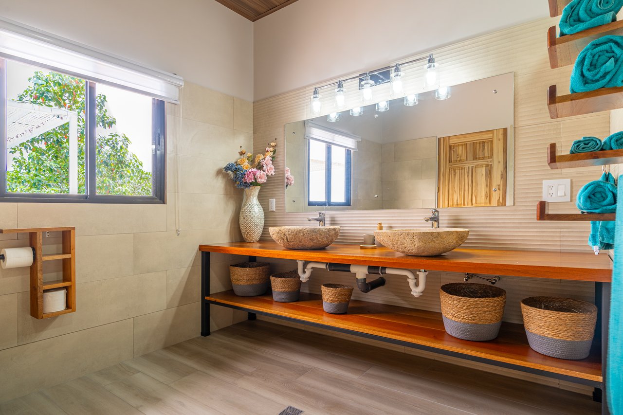 Modern Jungle Oasis in Finca Marañon – A Slice of Paradise in Ojochal, Costa Rica
