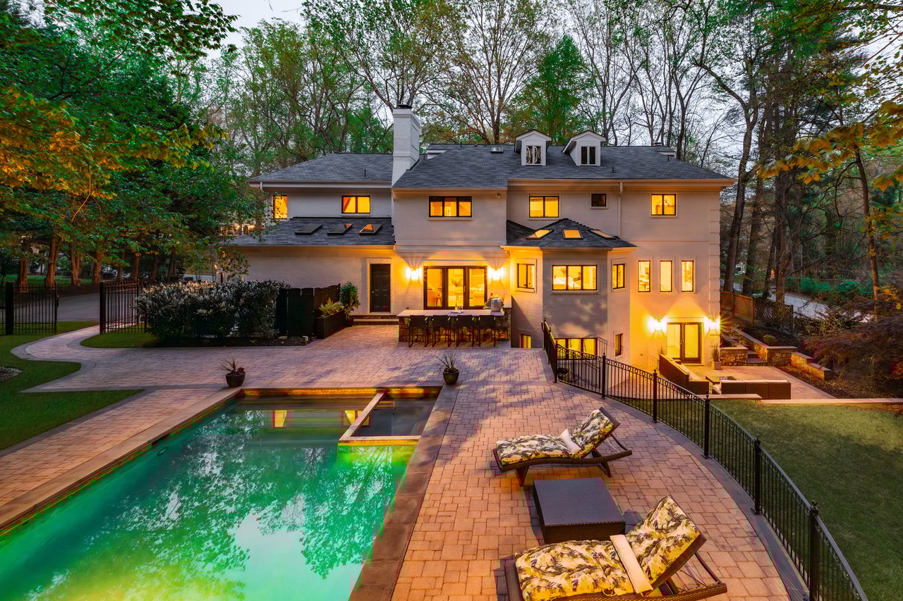 9200 Holly Oak Drive