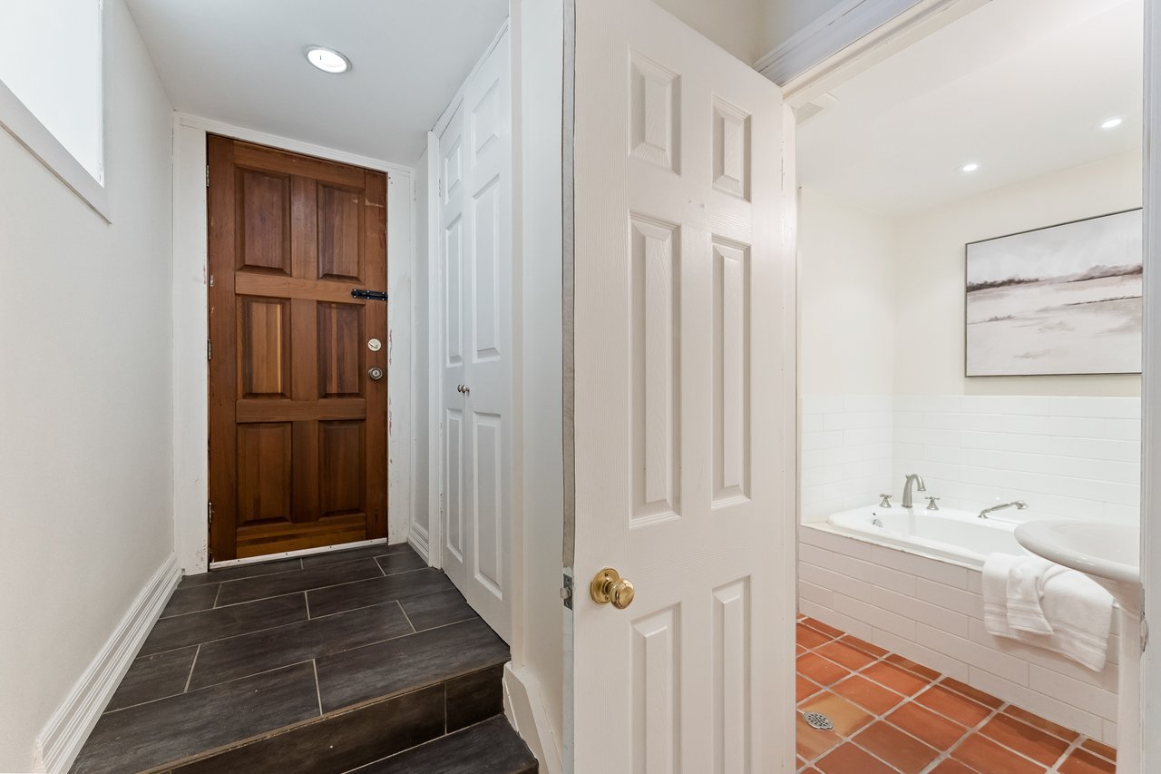 227 Waverley Rd