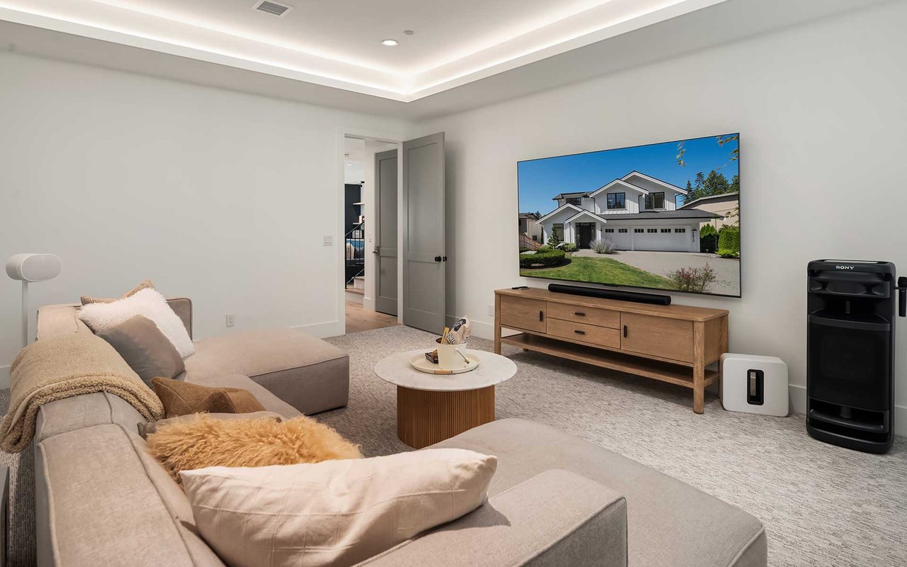 Luxury. Lifestyle. Location.