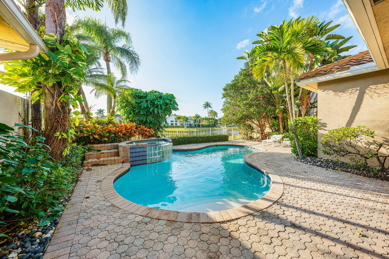 16815 Knightsbridge Lane 