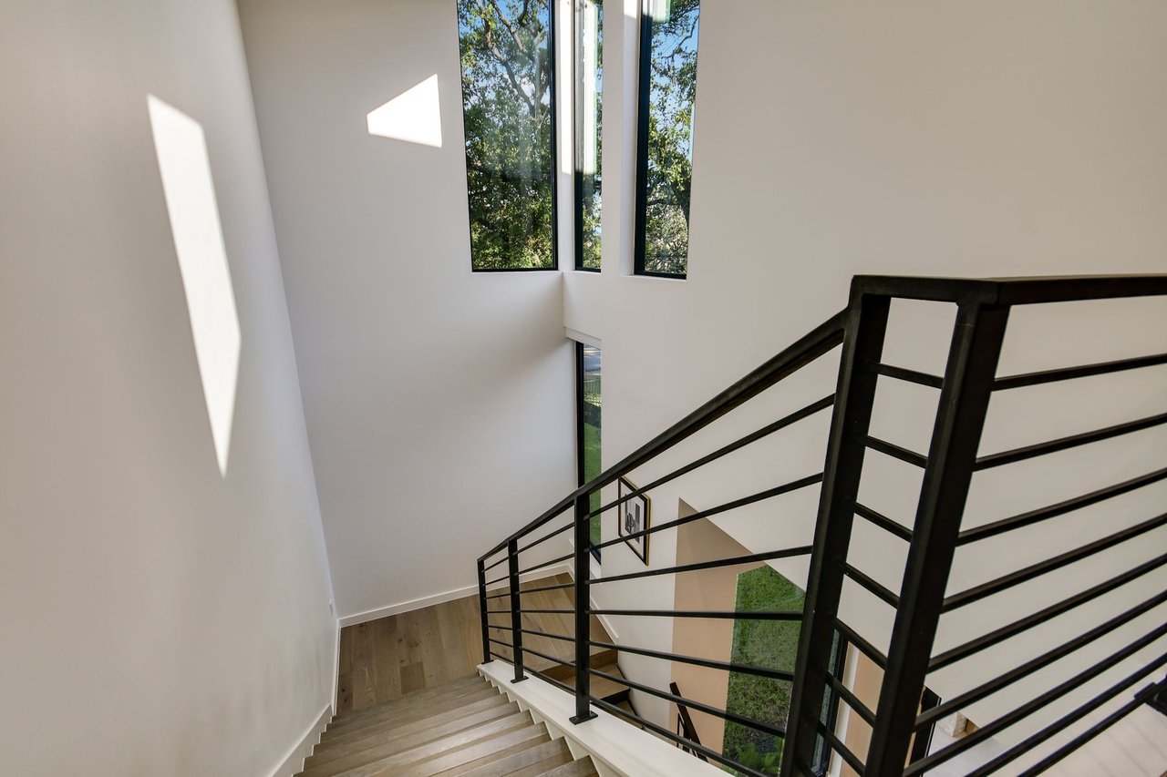 Reveille Modern