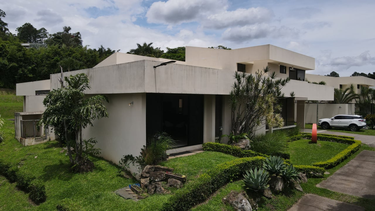 Champagne House
