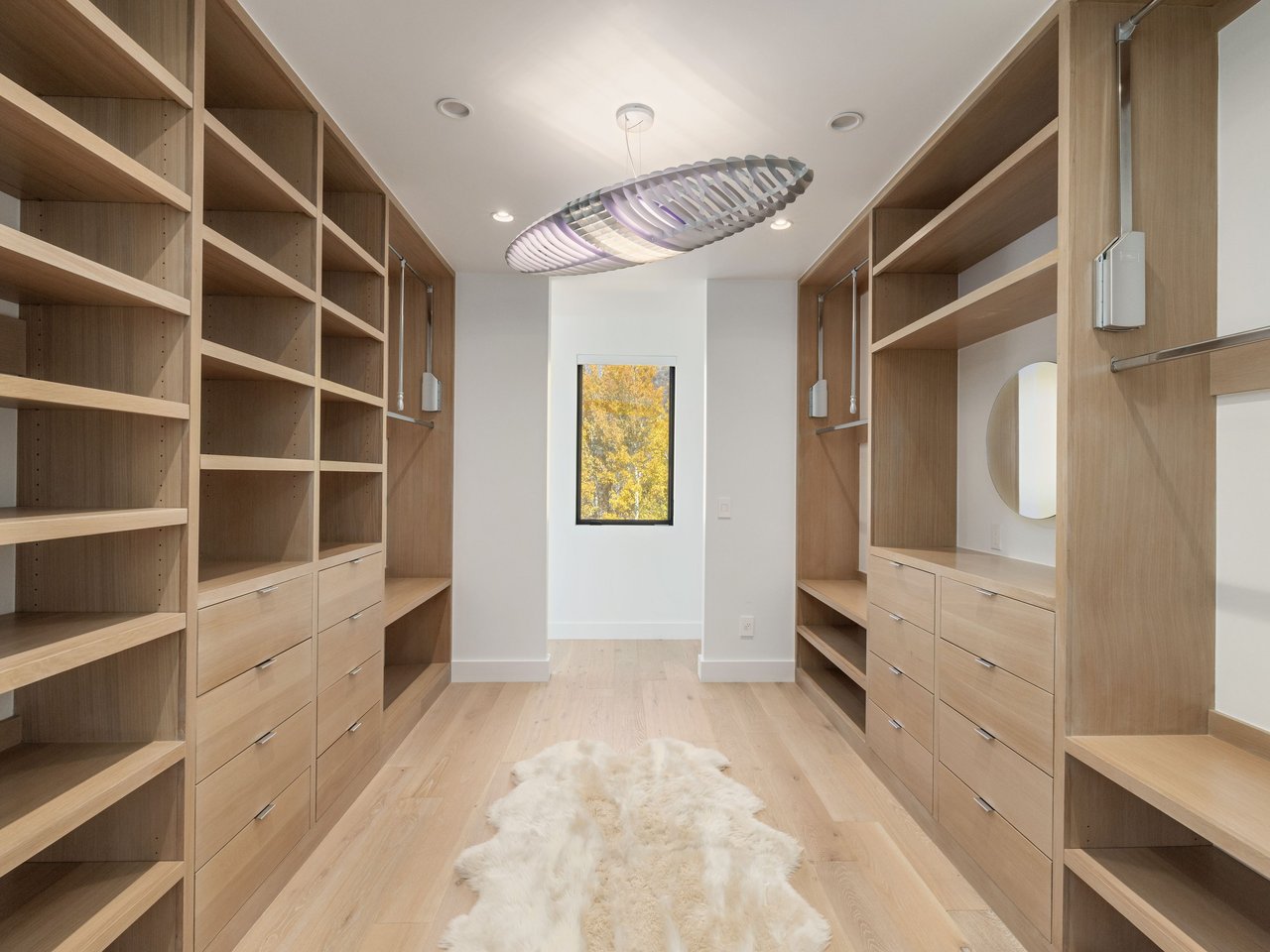 4380 June Point, Avon